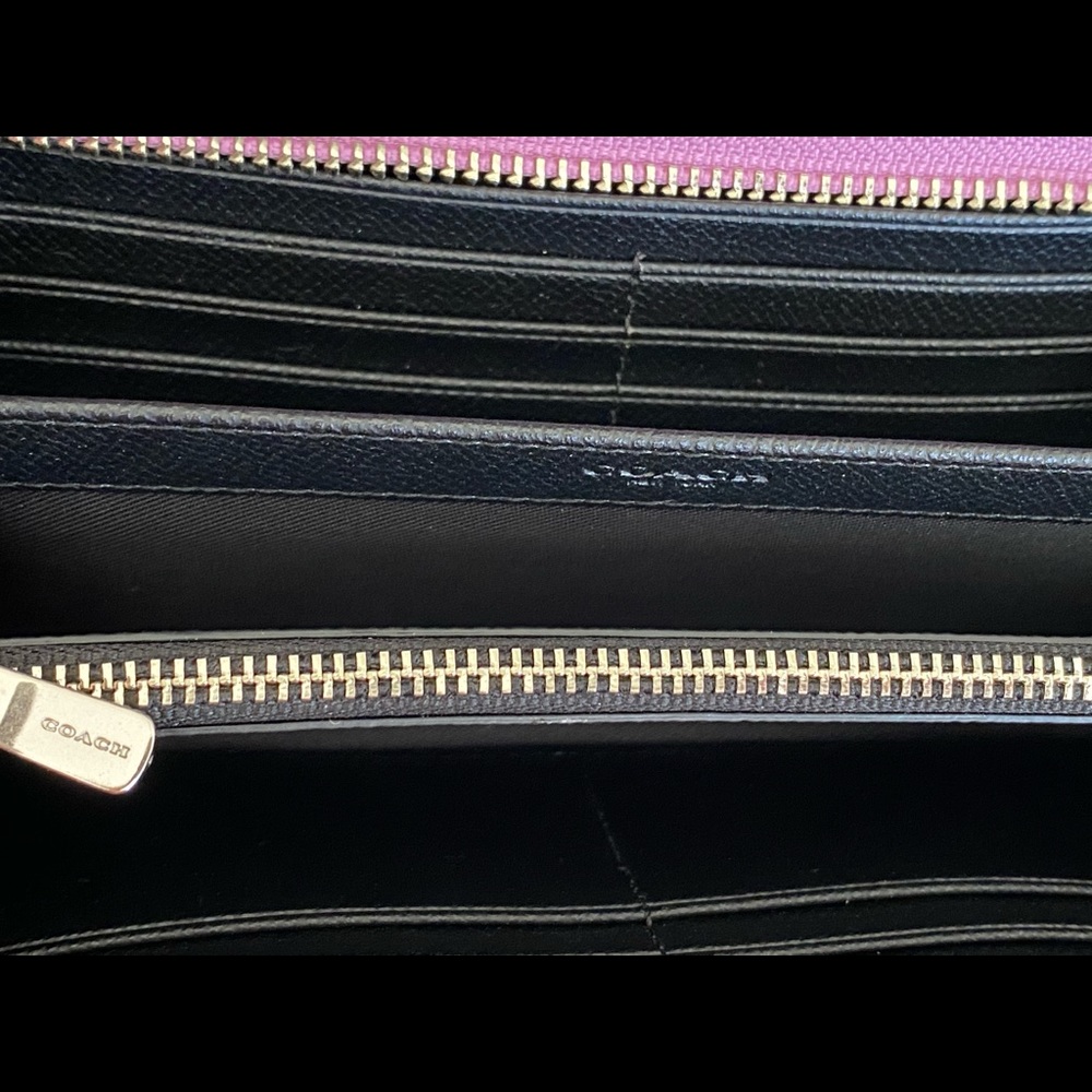 COACH GARY BASEMAN PURPLE ACCORDION WALLET - Picture 11 of 14